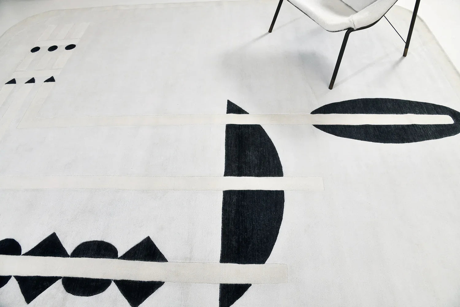 Black and White Rugs
