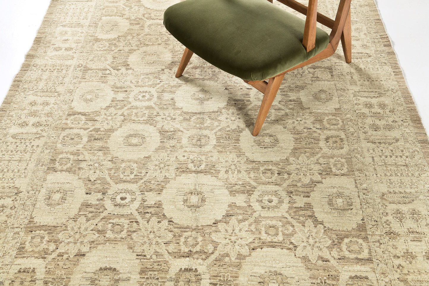 Vintage Style Tabriz Design Rug