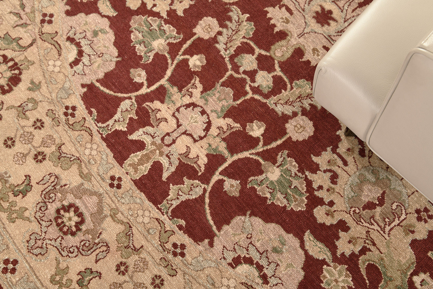 Natural Dye Sultanabad Revival Round Rug