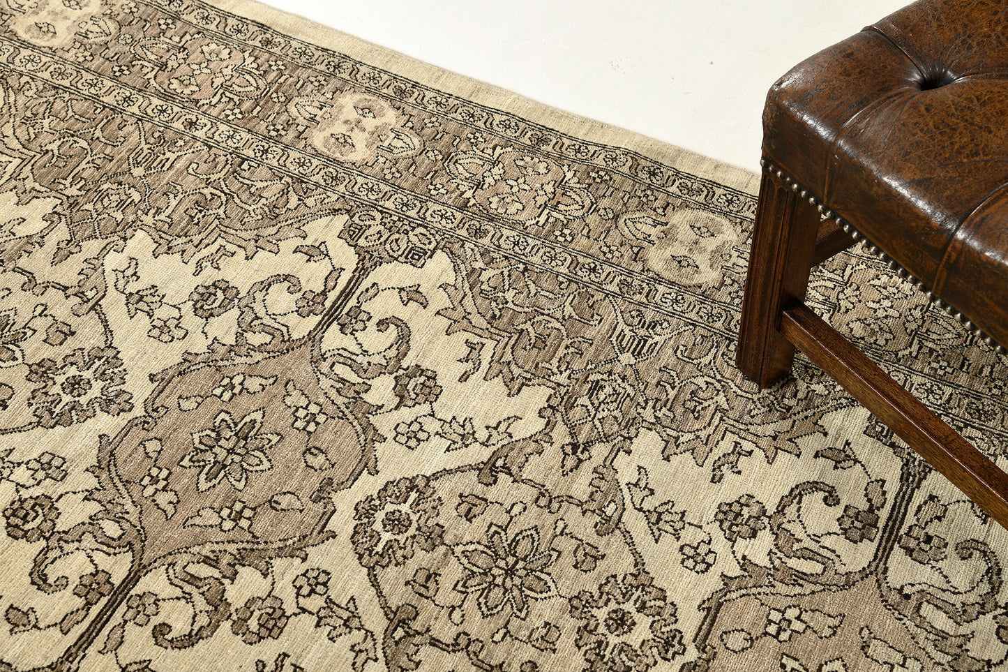 Vintage Style Formal Tabriz Design D5169