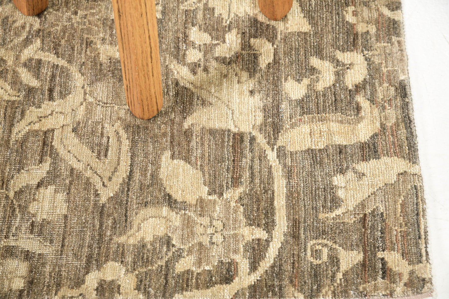 Vintage Style Transitional Design Rapture Collection Rug