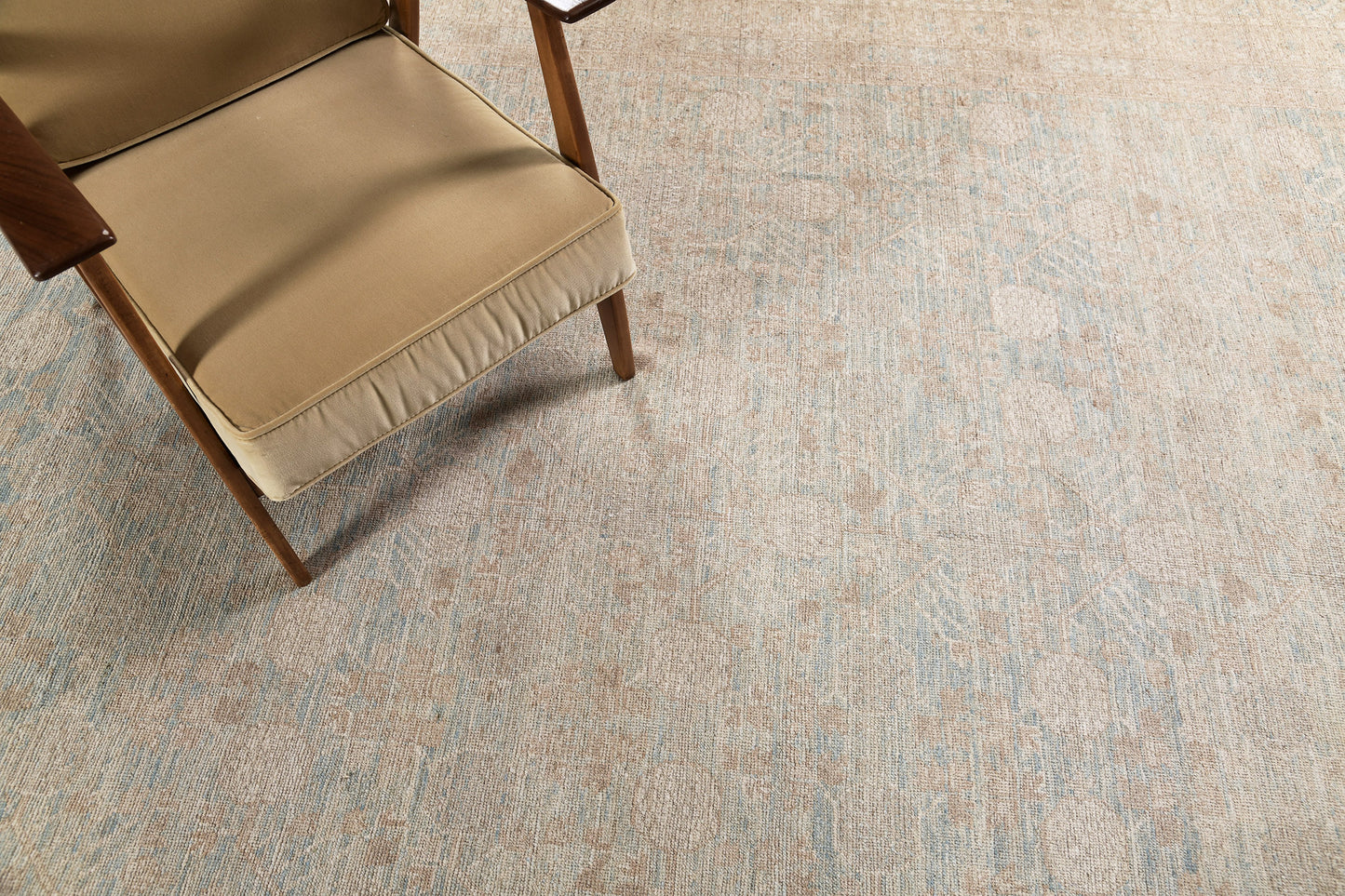 Vintage Style Natural Dye Khotan Design D5458