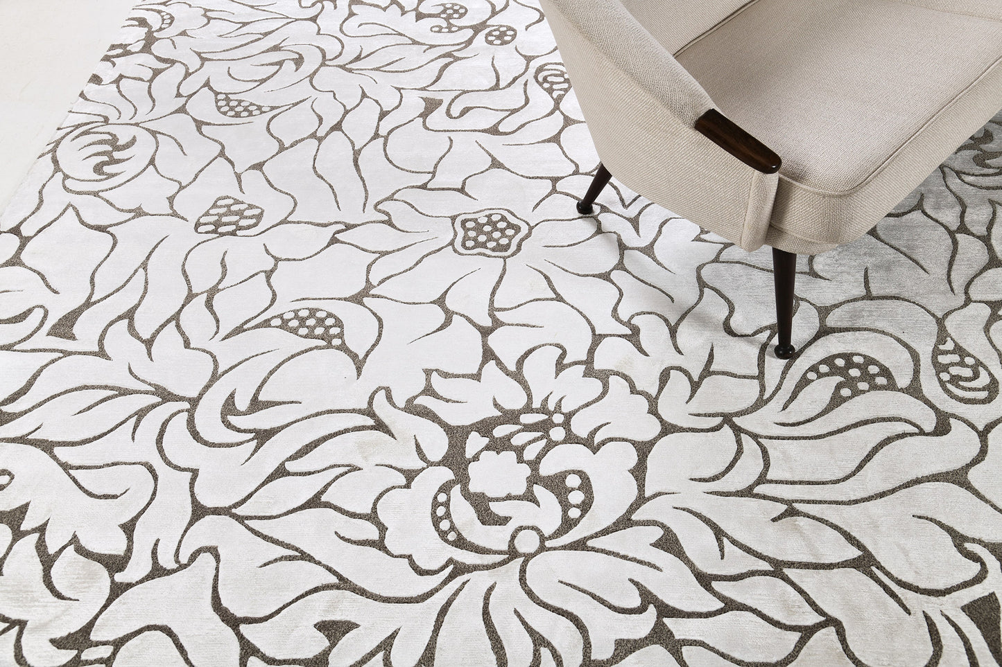 Modern Rug Image 7621 Modern Design Bamboo Silk Rug Jardin