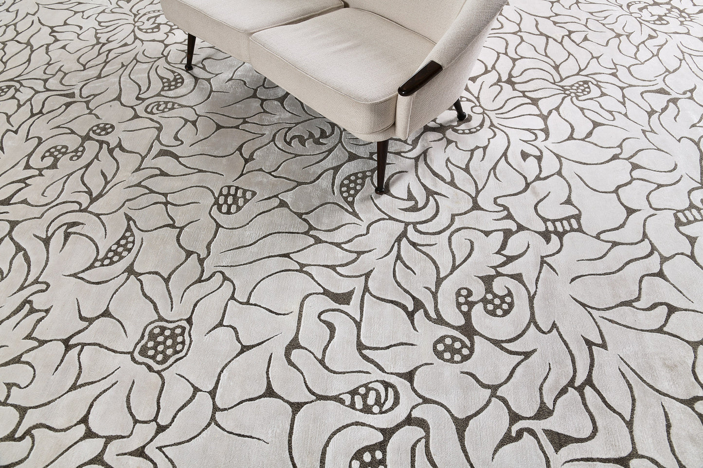 Modern Rug Image 7623 Modern Design Bamboo Silk Rug Jardin