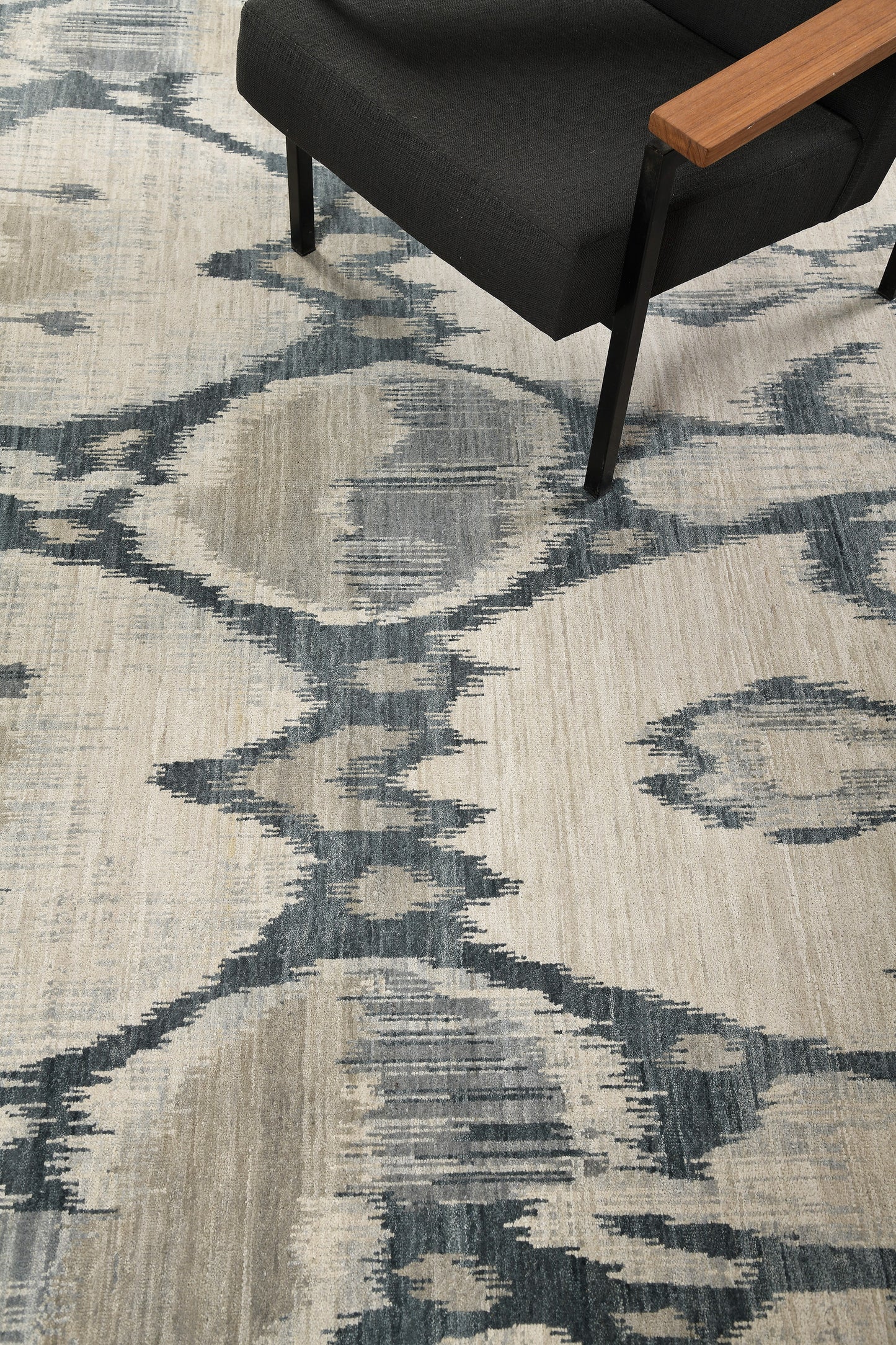 Ikat Design Rug Berja