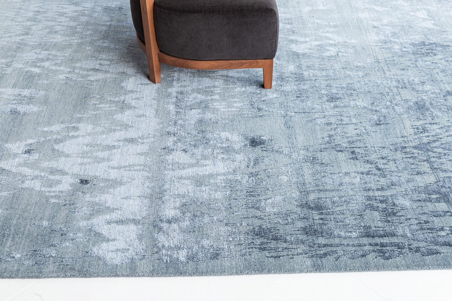 Ikat Design Rug Oshima