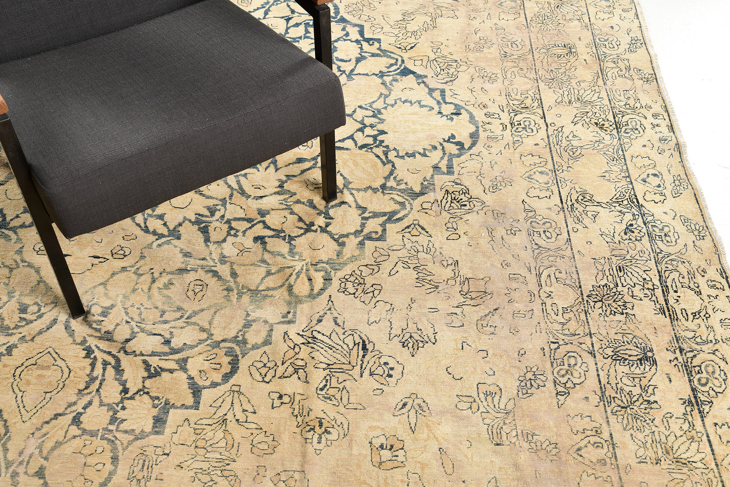 Antique Persian Lavar Kerman Rug 25305