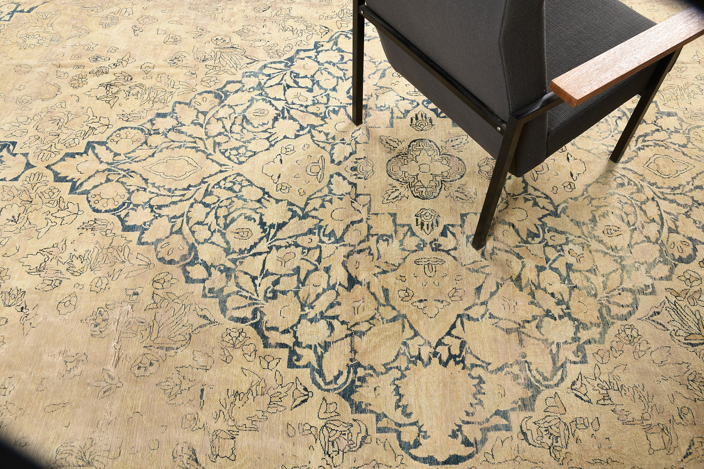 Antique Persian Lavar Kerman Rug 25305