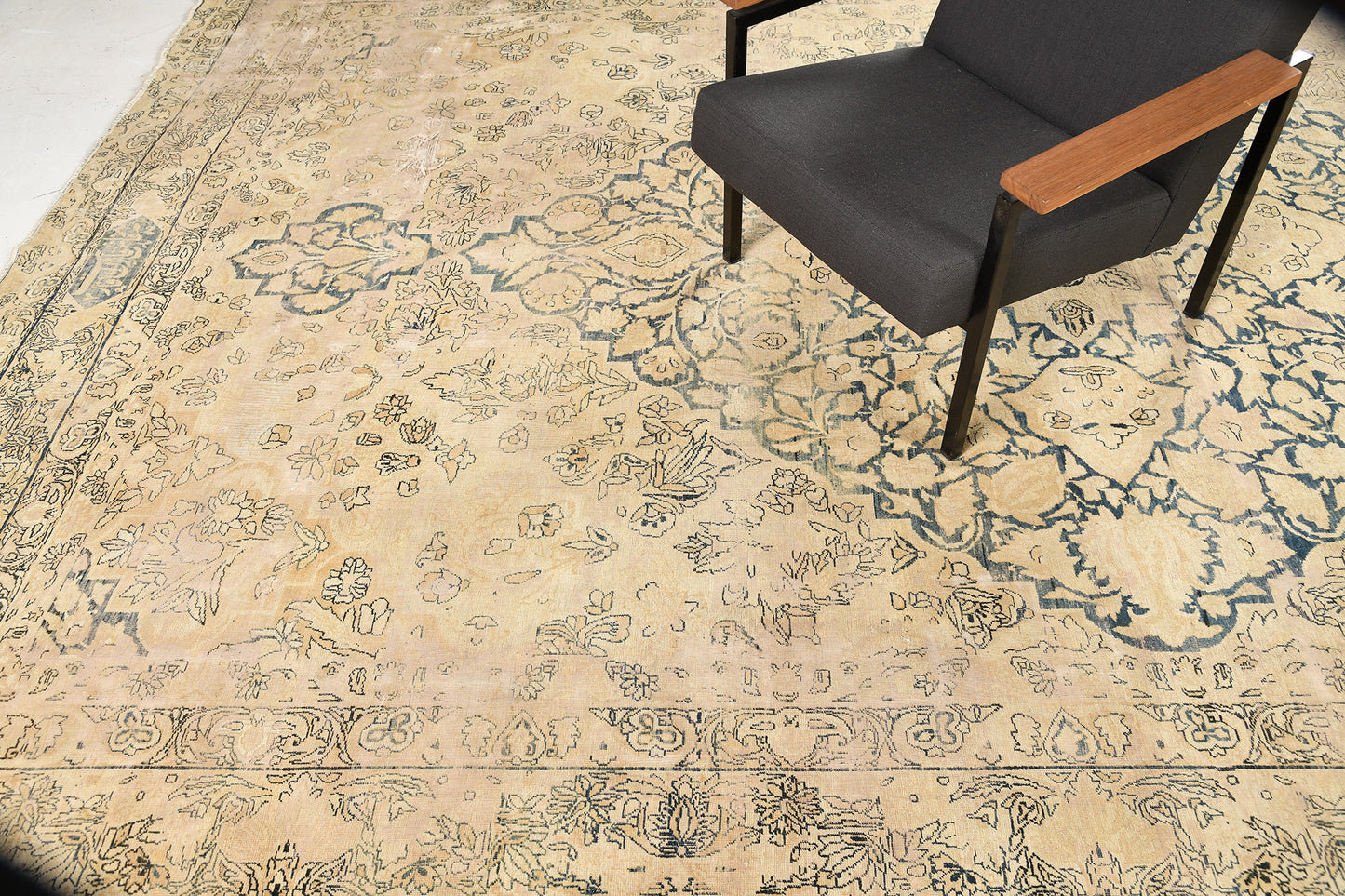 Antique Persian Lavar Kerman Rug 25305