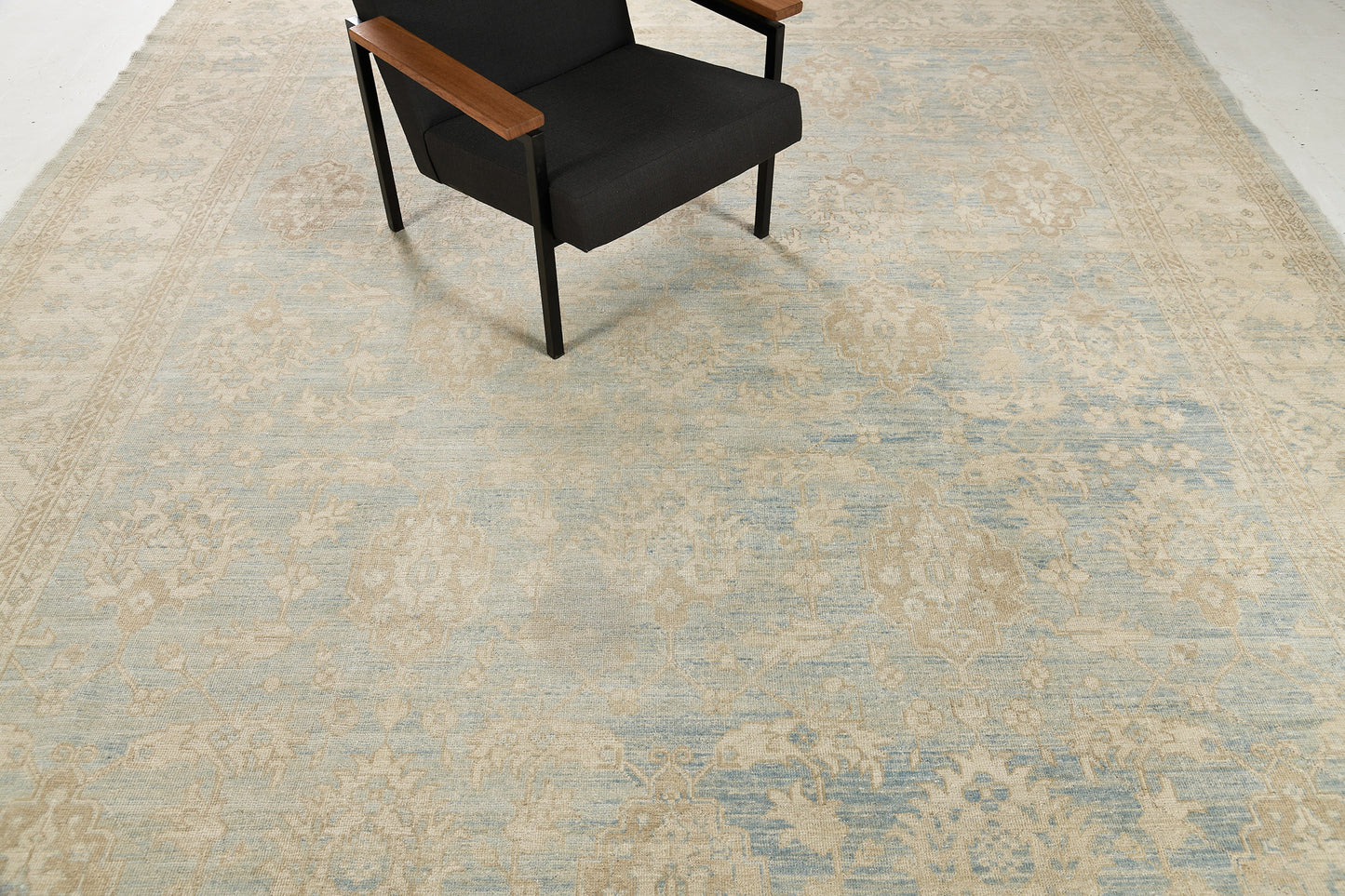 Vintage Style Safira Collection Sultanabad Design Rug