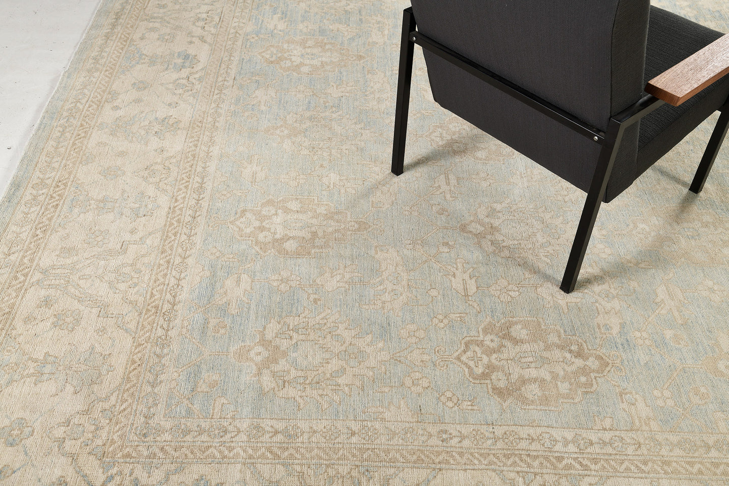 Vintage Style Safira Collection Sultanabad Design Rug