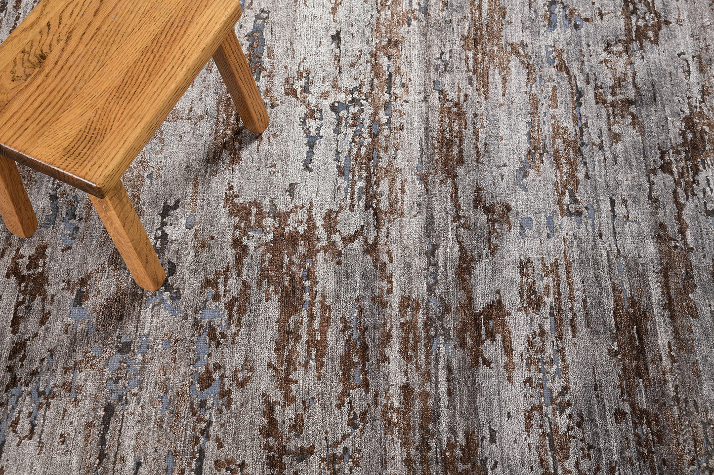 Modern Design Mezzo Collection Wool & Silk Embossed Rug Codesto