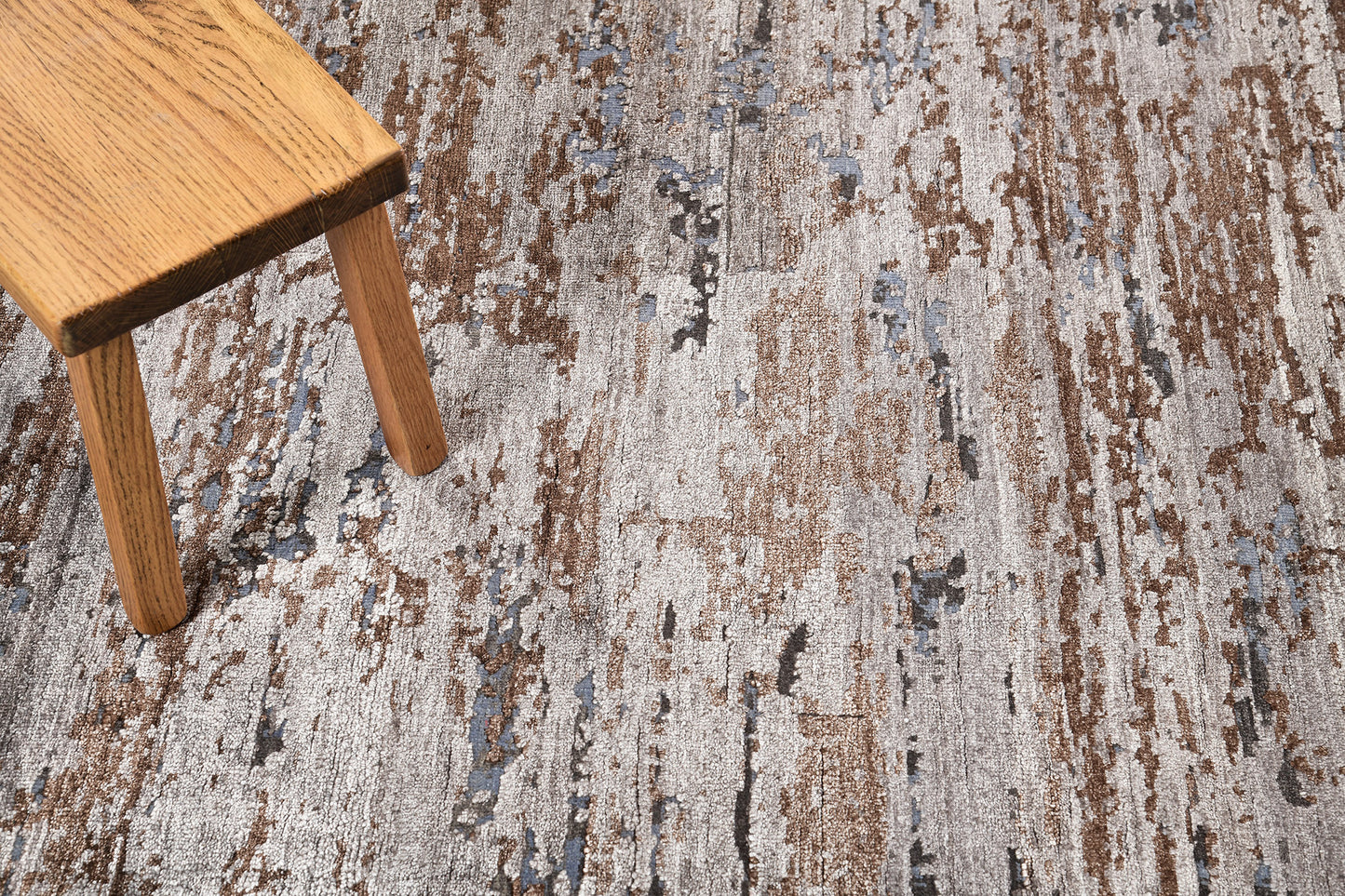 Modern Design Mezzo Collection Wool & Silk Embossed Rug Codesto