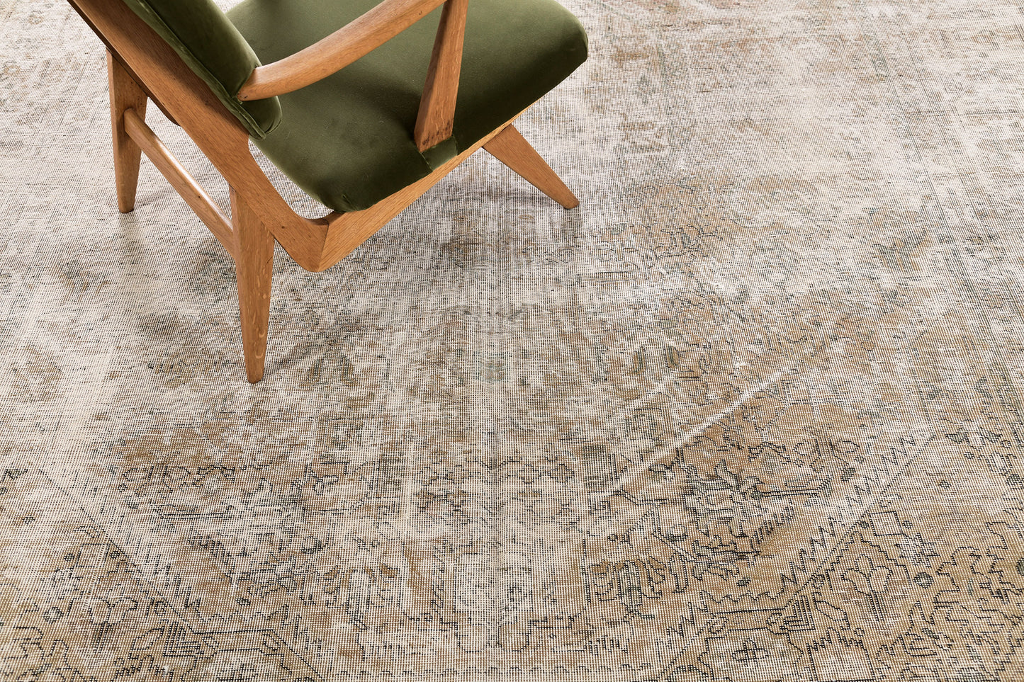 Persian Rug 3140 Vintage Distressed Persian Tabriz 25970