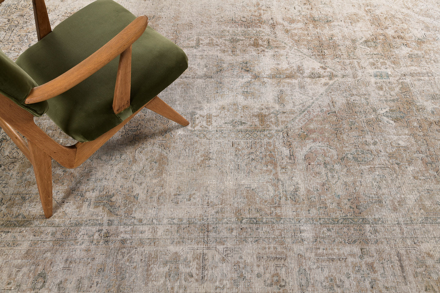 Persian Rug 3139 Vintage Distressed Persian Tabriz 25970