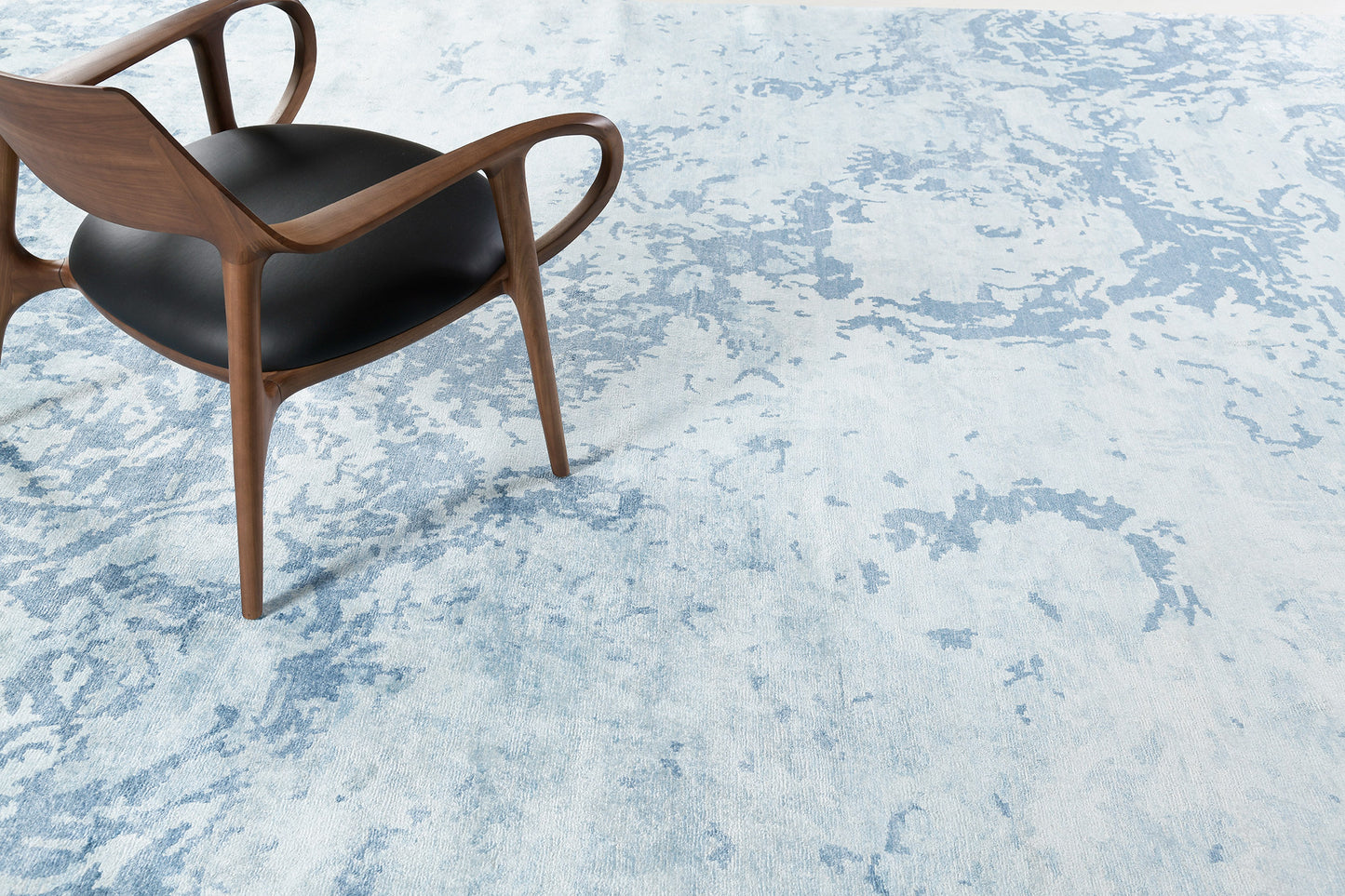 Modern Rug Image 7355 Modern Design Bamboo Silk Rug A1900