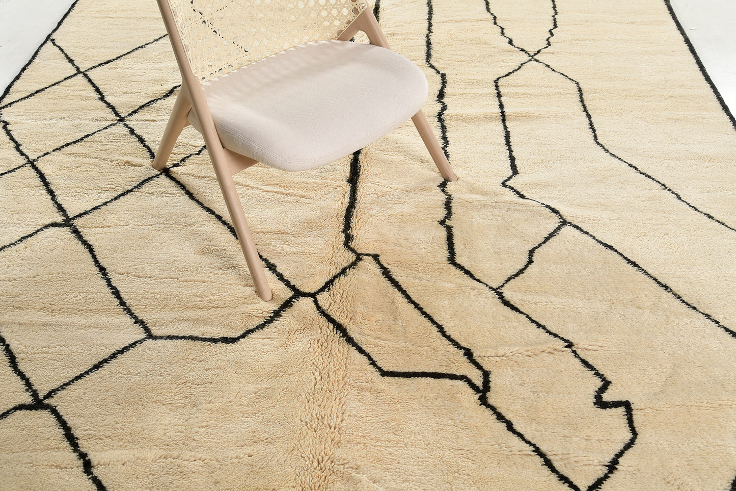 Moroccan Middle Atlas Tribe Berber Rug