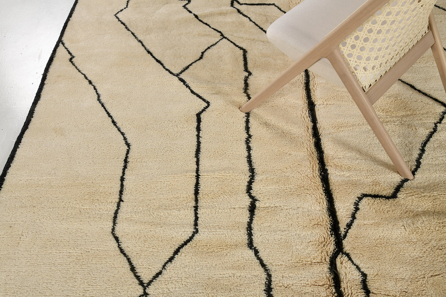 Moroccan Middle Atlas Tribe Berber Rug