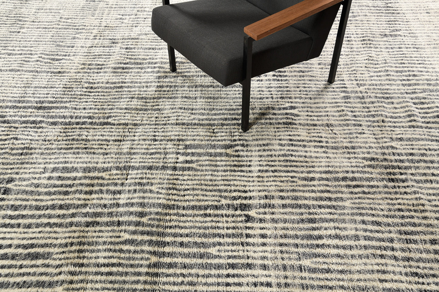 Modern Rug Image 8090 Moroccan Middle Atlas Tribe Berber Rug