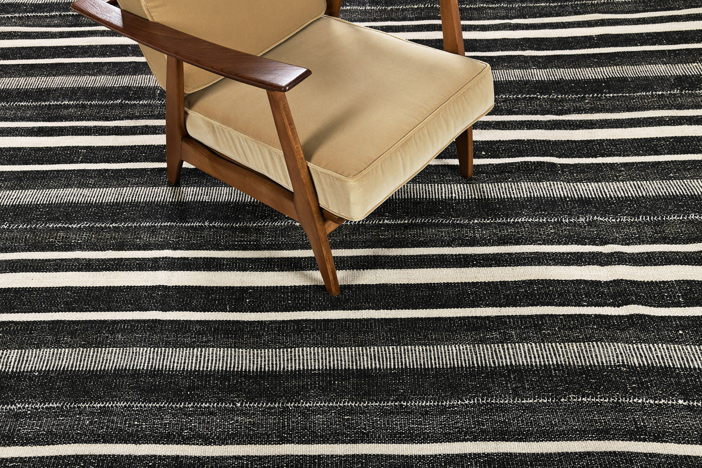 Persian Rug 2956 Persian Flat Weave Jejim Kilim Square Rug 26968