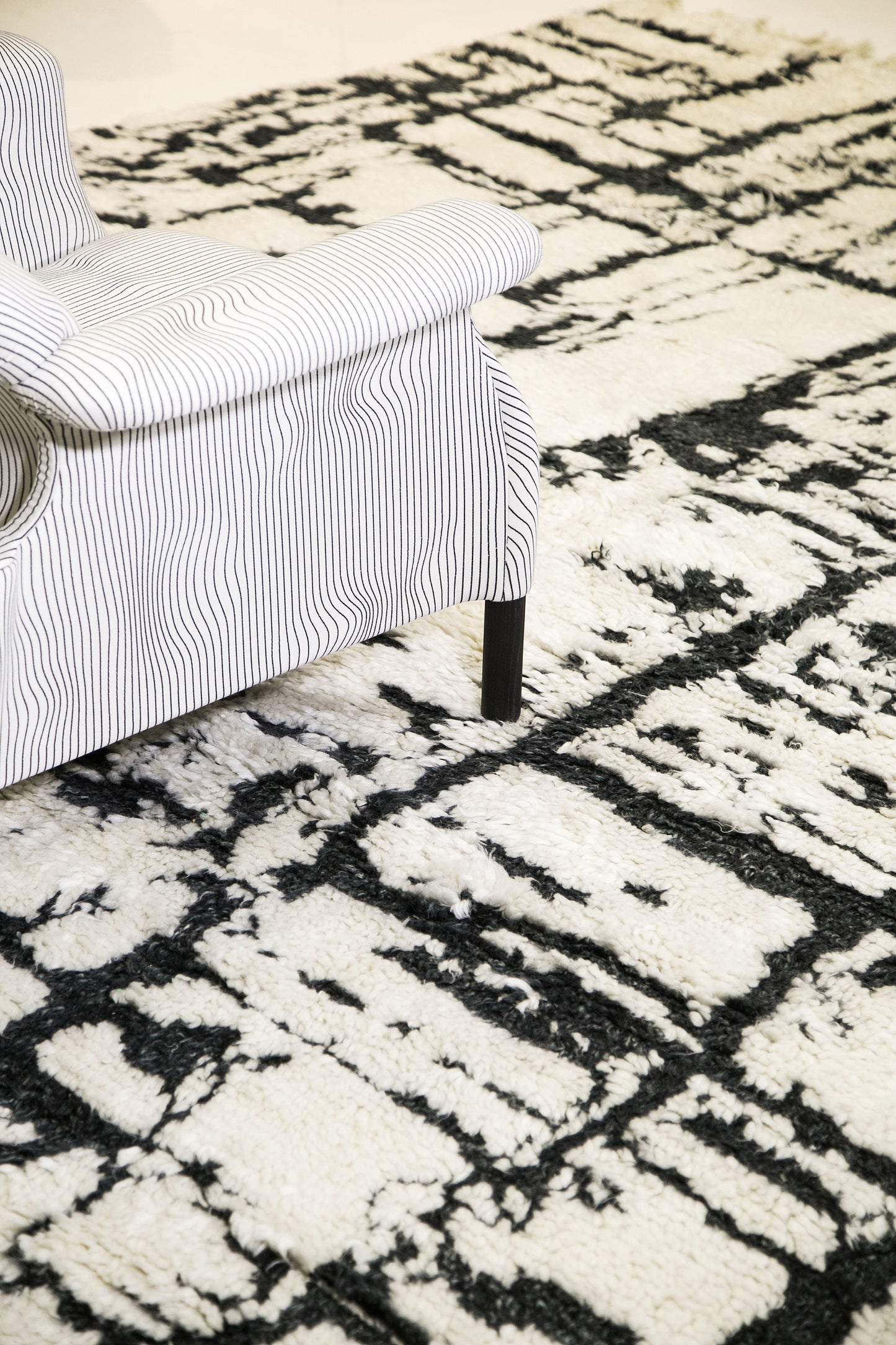 Modern Rug Image 8793 Natural Dye Moroccan Style Denali Collection MB03