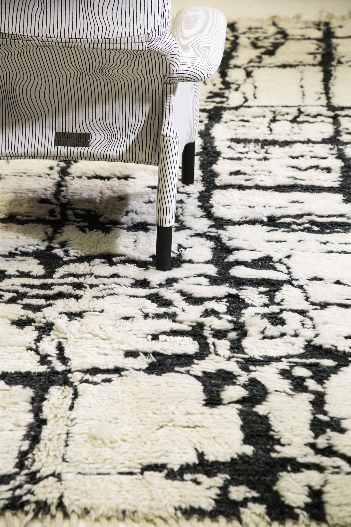 Modern Rug Image 8792 Natural Dye Moroccan Style Denali Collection MB03