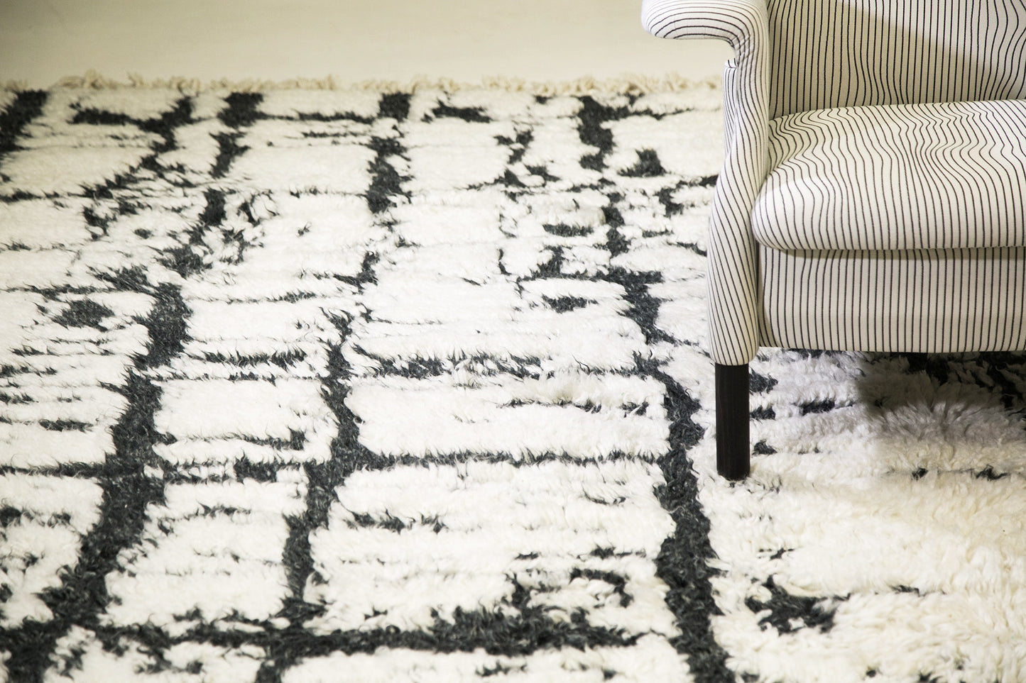 Modern Rug Image 8790 Natural Dye Moroccan Style Denali Collection MB03