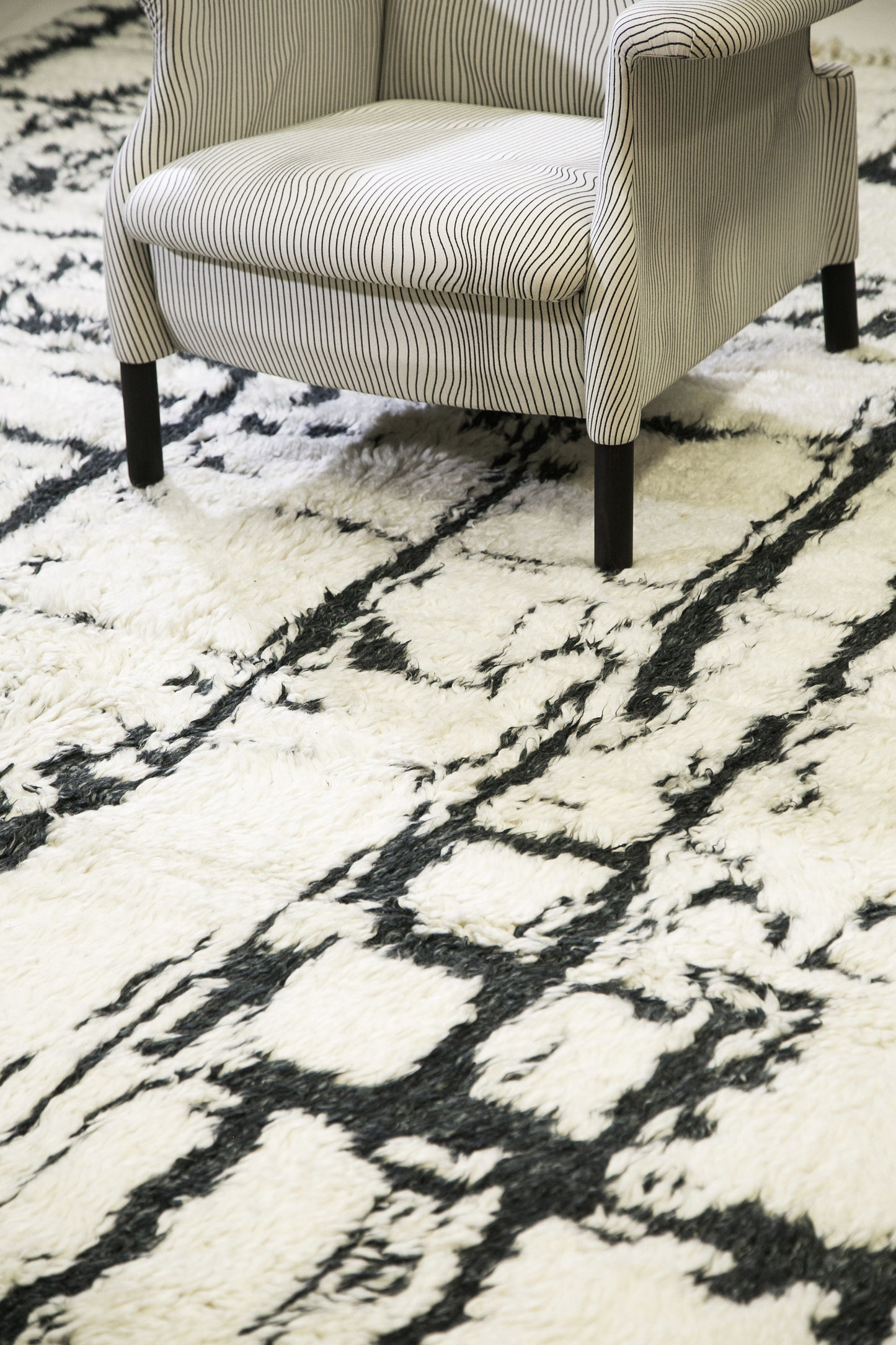 Modern Rug Image 8789 Natural Dye Moroccan Style Denali Collection MB03