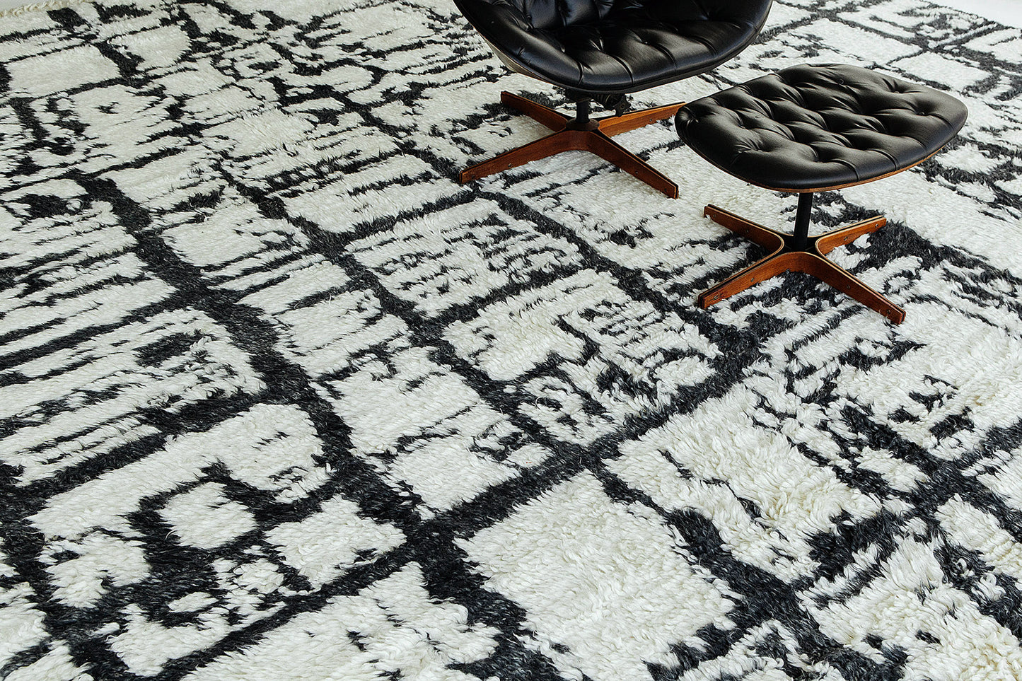 Modern Rug Image 8779 Natural Dye Moroccan Style Denali Collection MB03