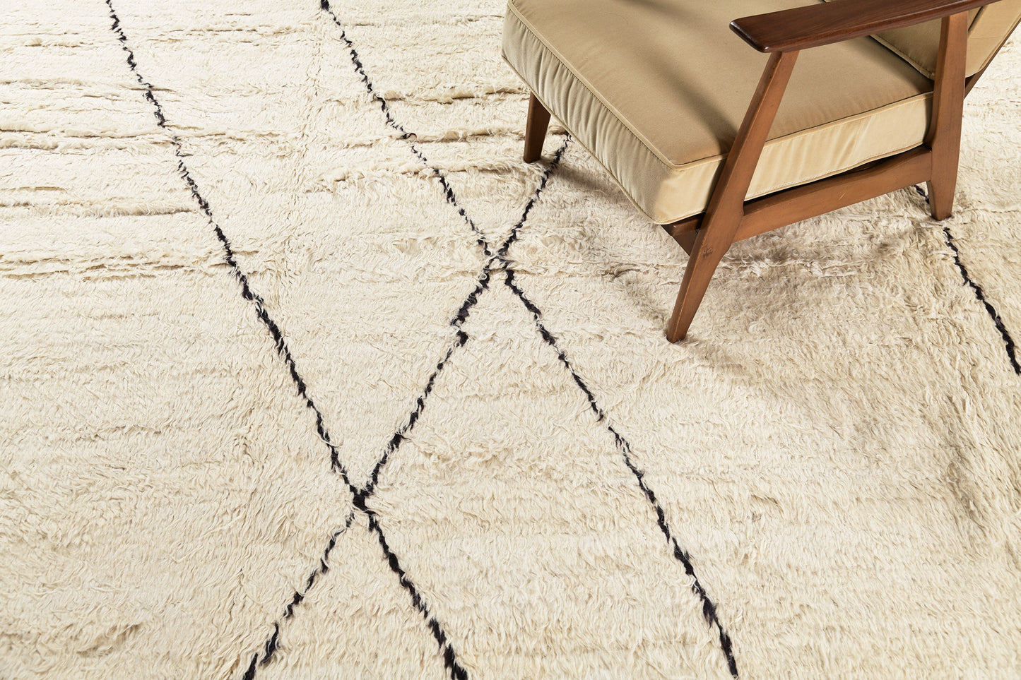 Modern Rug Image 1948 Bise, Atlas Collection