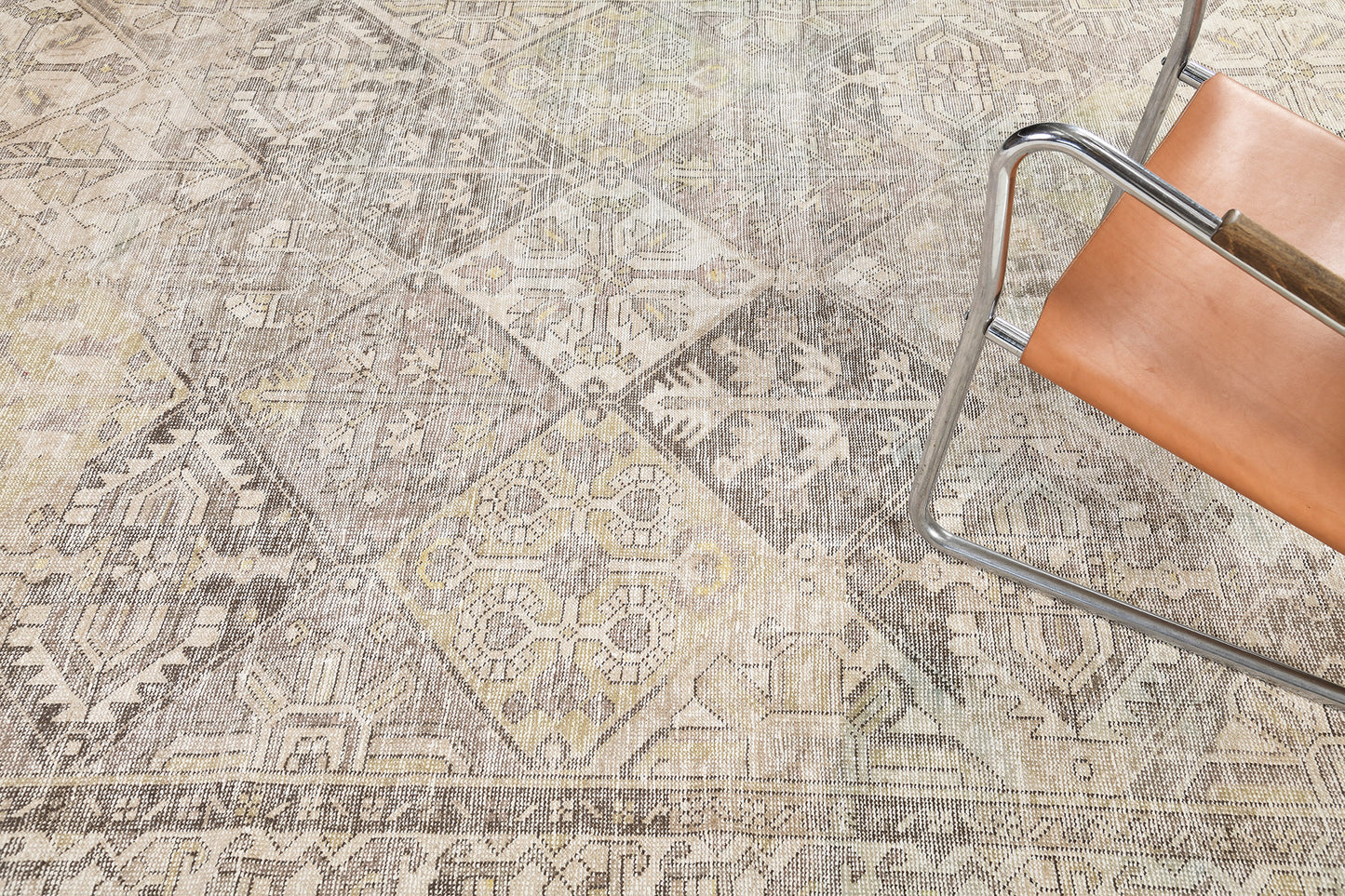 Persian Rug 3292 Vintage Persian Bakhtiari Rug 27123