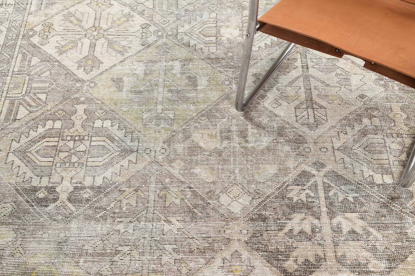 Persian Rug 3290 Vintage Persian Bakhtiari Rug 27123