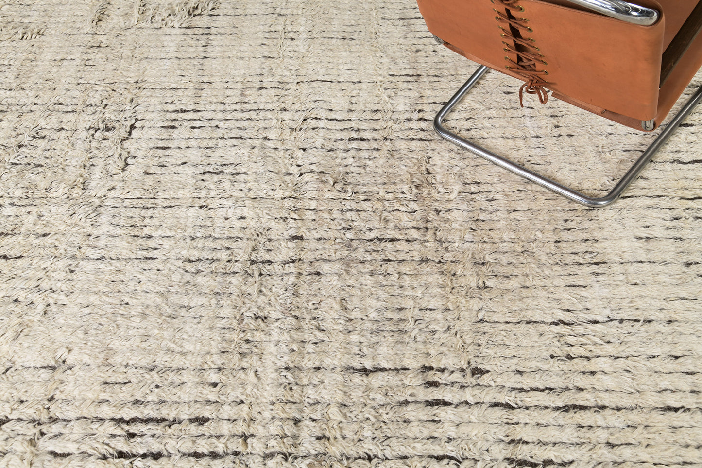 Modern Rug Image 4293 Fohn, Haute Bohemian