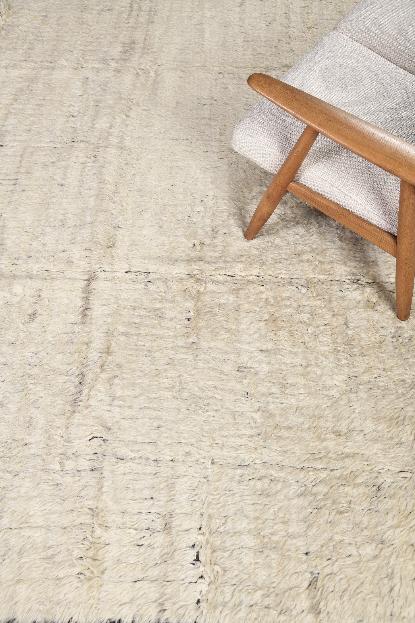 Modern Rug Image 4381 Fohn, Haute Bohemian, Rancho
