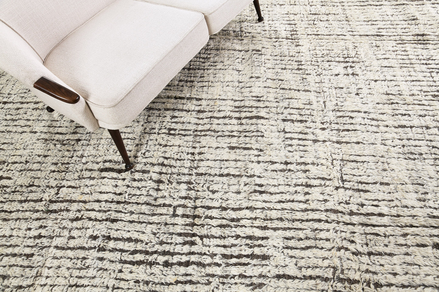 Modern Rug Image 4287 Fohn, Haute Bohemian