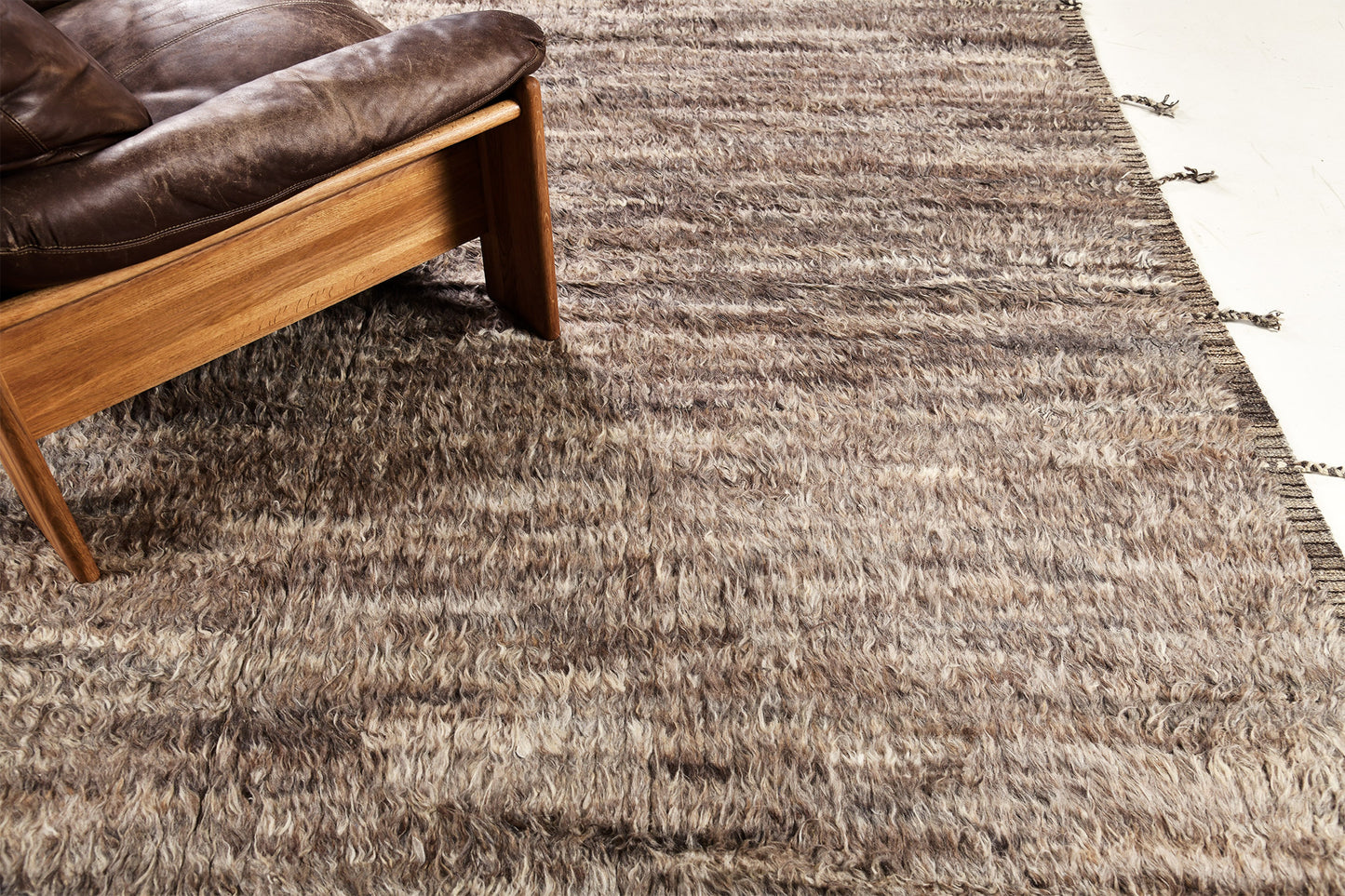 Modern Rug Image 4853 Gregale, Haute Bohemian