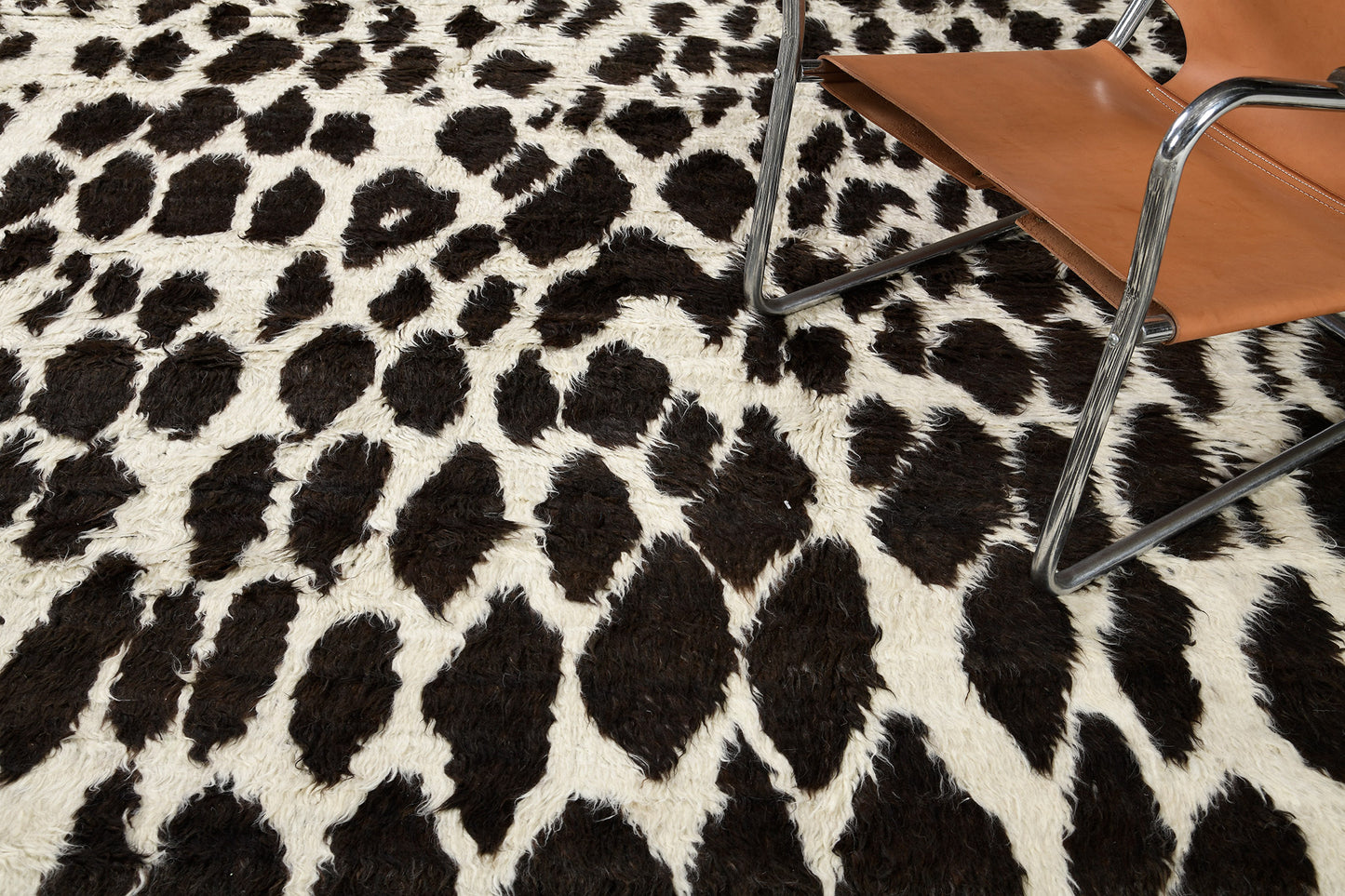 Modern Rug Image 6440 Mahrnia, Atlas Collection