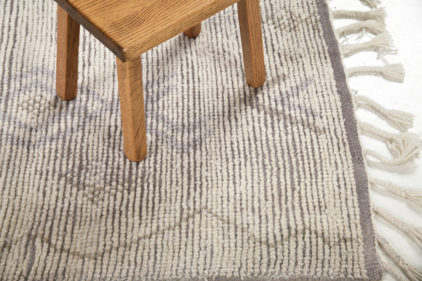 Modern Rug Image 14175 Zonda, Atlas Collection