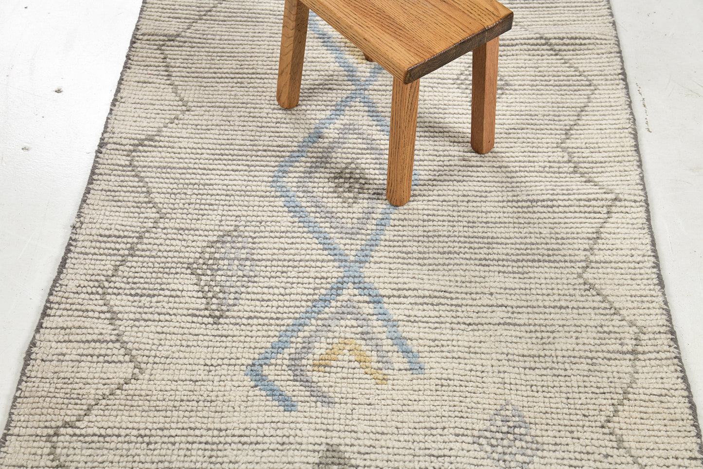 Modern Rug Image 14200 Zonda, Atlas Collection