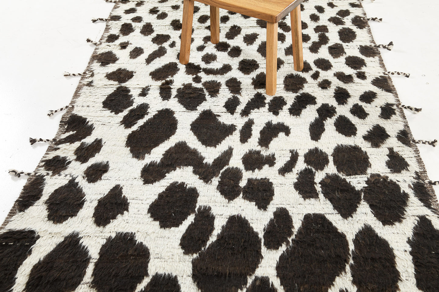 Modern Rug Image 6424 Mahrnia, Atlas Collection