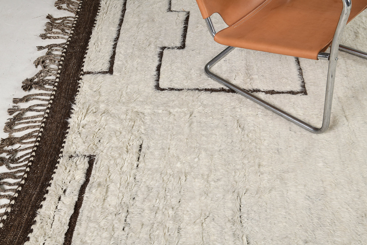 Modern Rug Image 10011 Sharqi, Haute Bohemian