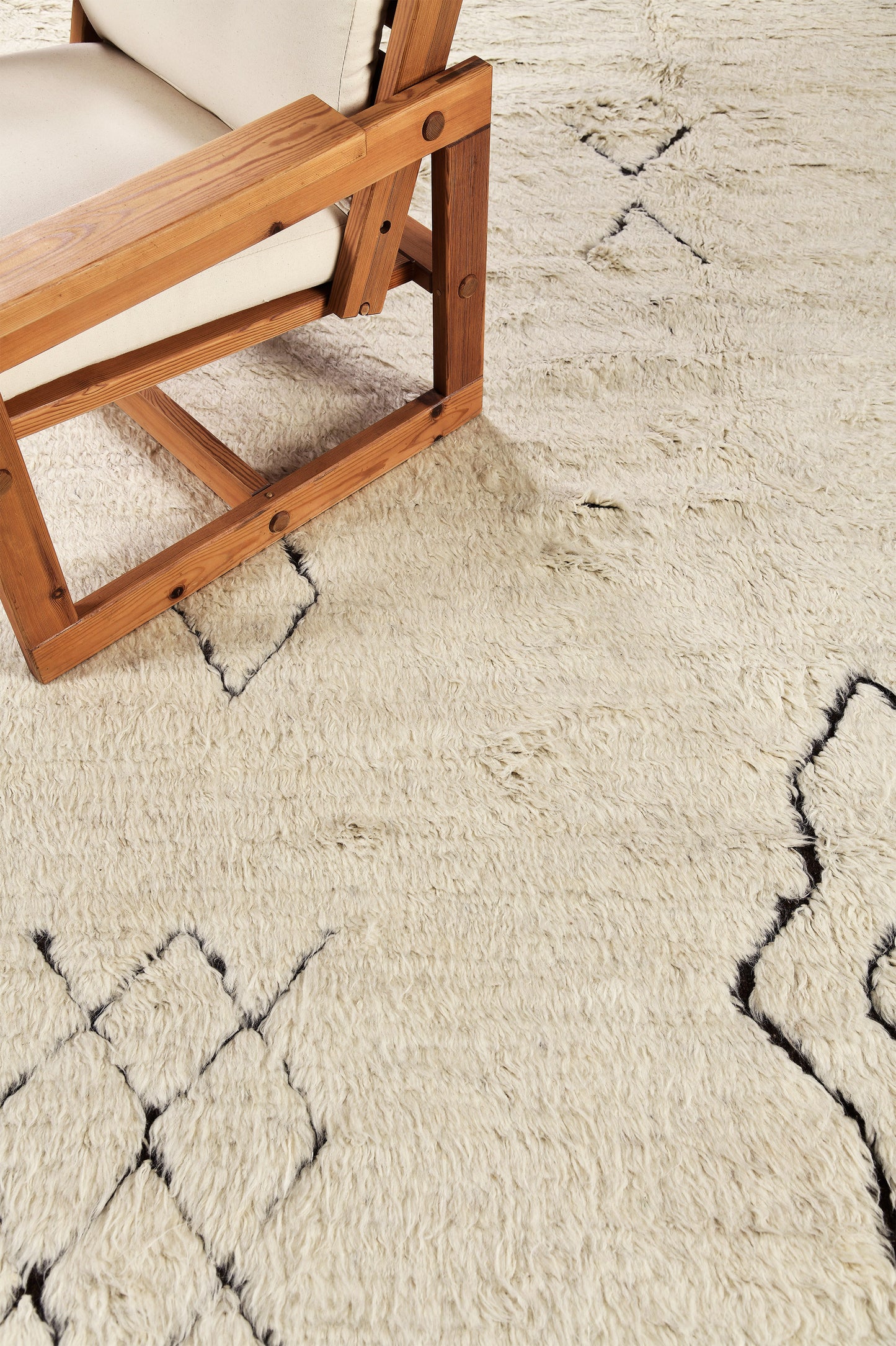 Modern Rug Image 2179 Brubu, Haute Bohemian