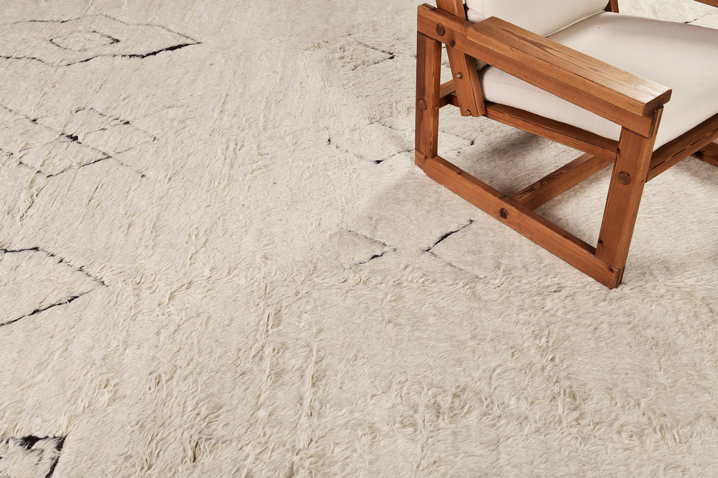 Modern Rug Image 2175 Brubu, Haute Bohemian