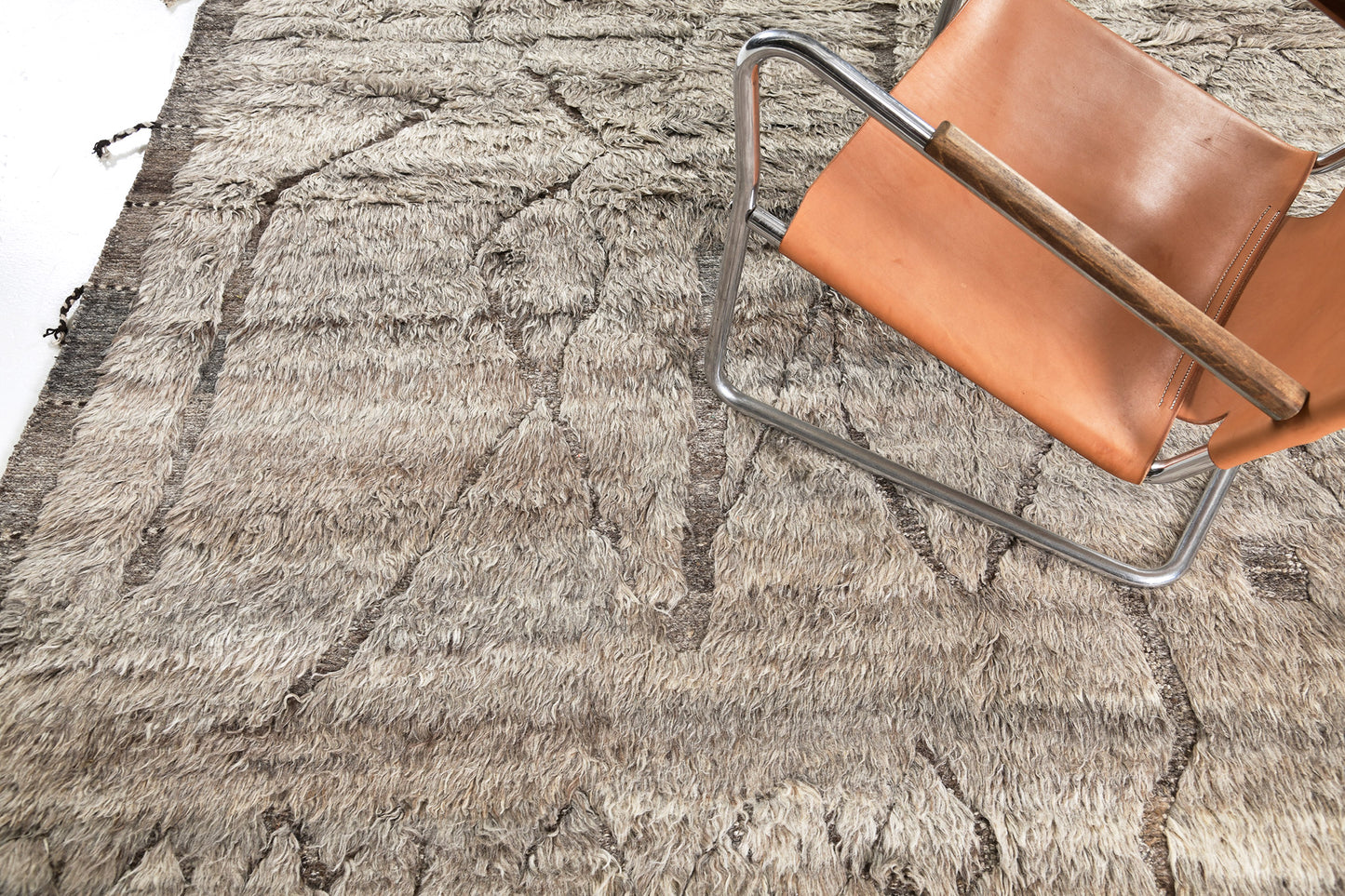 Modern Rug Image 2369 Camrus Trail, Haute Bohemian