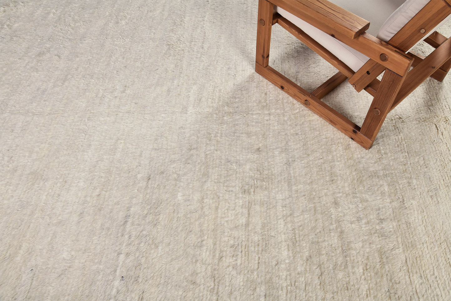 Modern Rug Image 4815 Gregale, Haute Bohemian