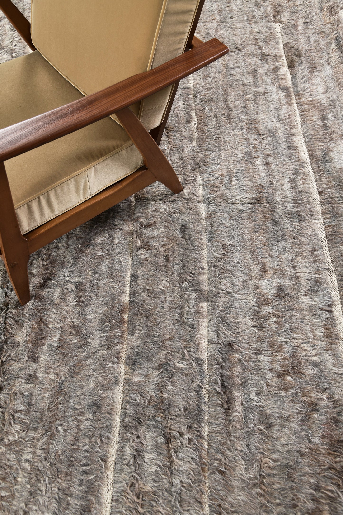 Modern Rug Image 2556 Cierzo, Haute Bohemian