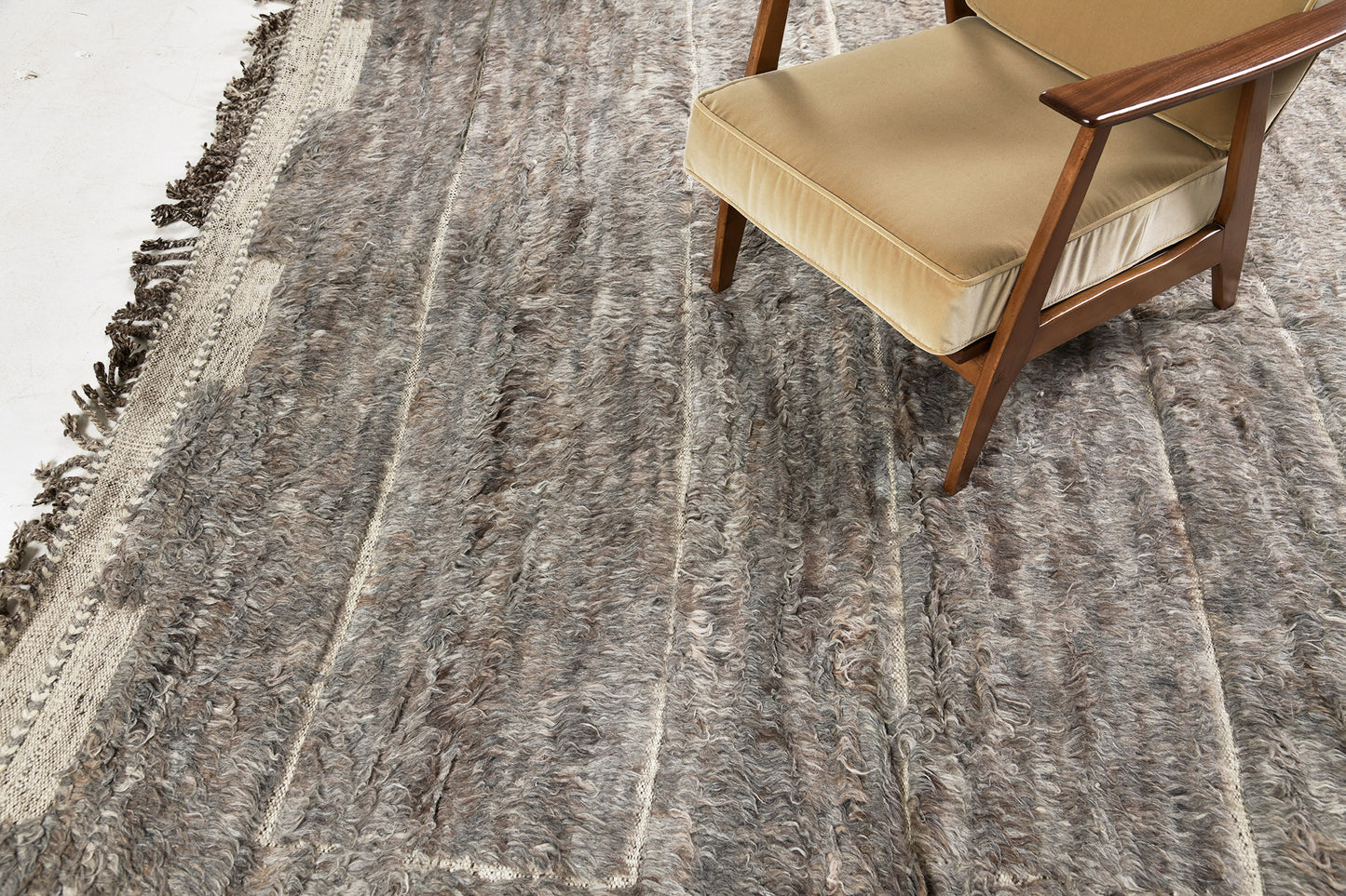 Modern Rug Image 2555 Cierzo, Haute Bohemian
