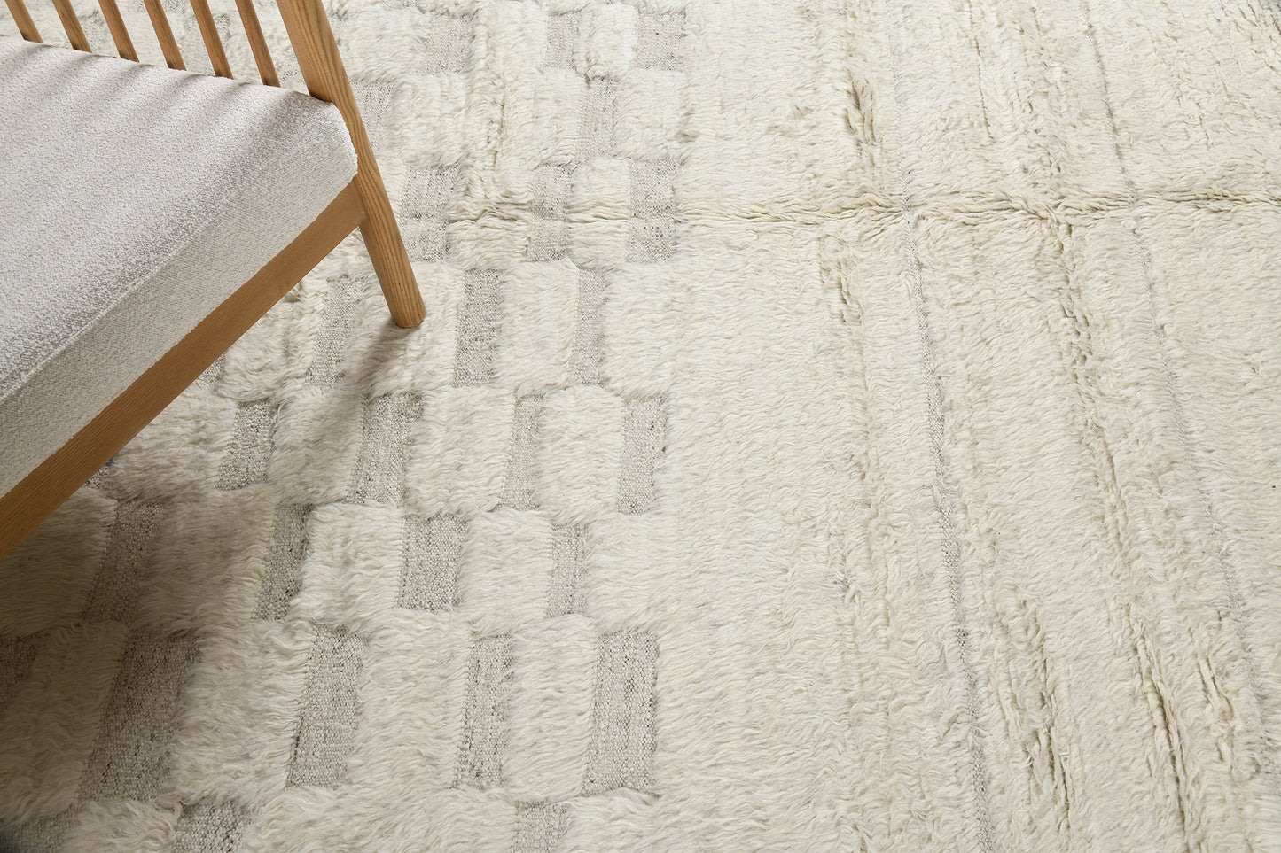 Modern Rug Image 10170 Sirocco, Haute Bohemian