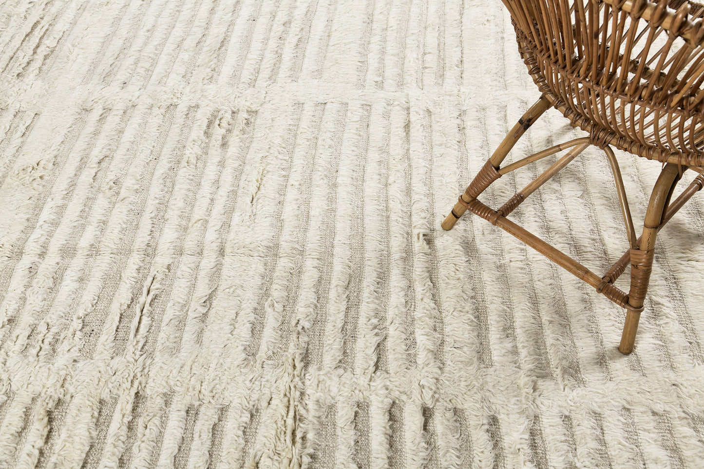 Modern Rug Image 1893 Beshabar, Haute Bohemian