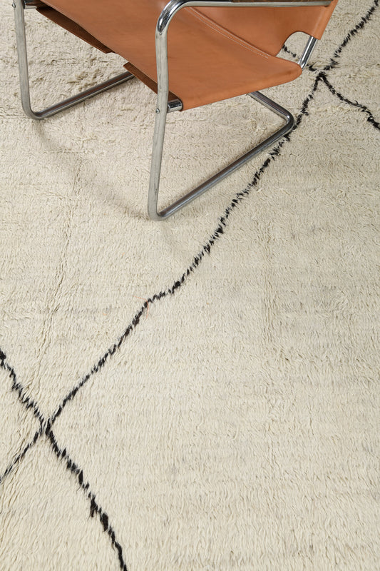 Modern Rug Image 1919 Bise, Atlas Collection